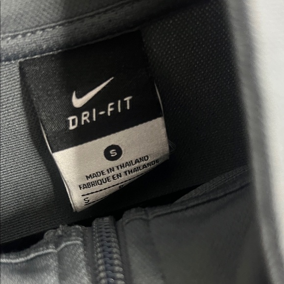 Preowned Nike Kids Dri-Fit Performance Jacket - Picture 2 of 10